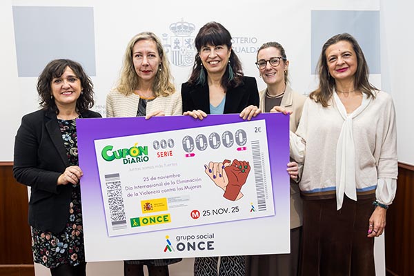 Foto de familia con la imagen del cupón