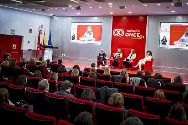 Panorámica de la mesa redonda