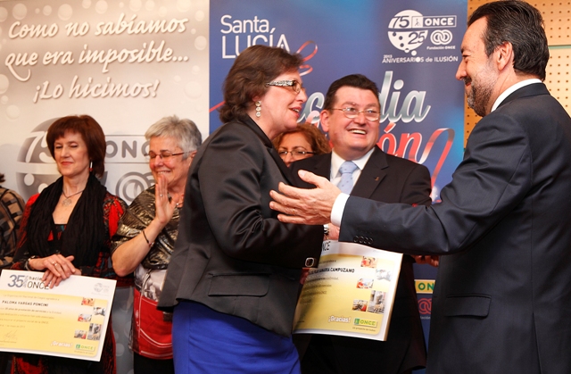 Entrega de medallas a trabajadores de la Dirección General de la ONCE