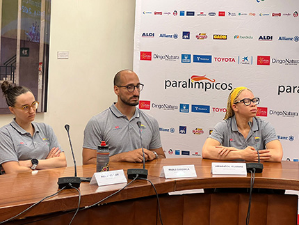 María Delgado, Pablo Zarzuela y Adiaratou Iglesias durante la presentación 
