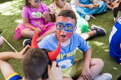 Niños participantes en los campamentos