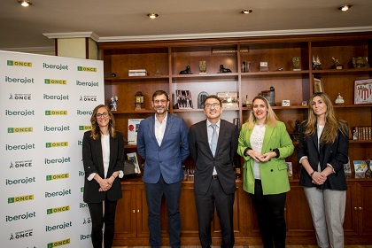 Foto de familia ONCE Iberojet