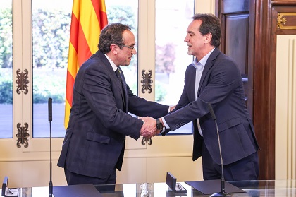 Rul y Botí estrechándose las manos