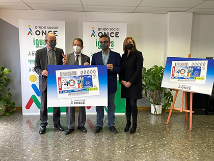 Foto de familia de la presentación del cupón dedicado a los 40 años de la Federación Española de Municipios y Provincias