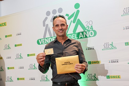 Agustín Sánchez Fabelo, mejor vendedor de la ONCE en Canarias durante 2024