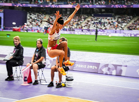 Alba García en el salto de longitud de París 2024