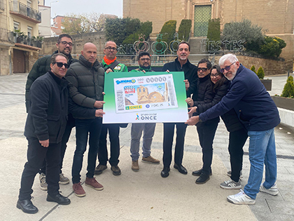 Foto de familia del cupón dedicado a Alcarrás