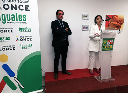 Anabel Martín, nueva directora de la ONCE en Zamora, junto a Ismael Pérez, delegado territorial en Castilla y León