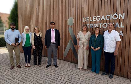 Foto de familia con todos los miembros del jurado de los Premios Solidarios ONCE La Rioja 2019