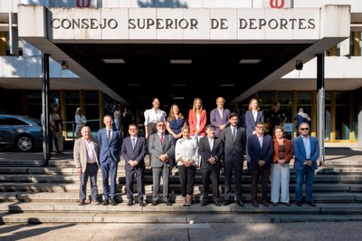 Autoridades en el Consejo Superior de Deportes Autoridades en la escalinata del Consejo Superior de Deportes