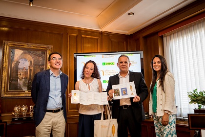 Foto de familia firma Alcántara