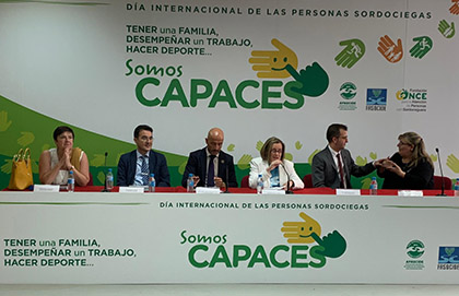 Mesa presidencial del acto del Día Internacional de las Personas con Sordoceguerala 