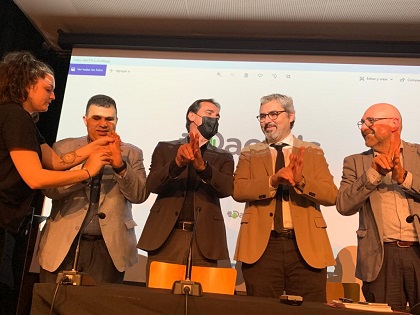 Autoridades en la presentación de Dactyls en Barcelona