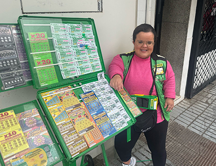 Maria Ángeles Pérez, vendedora ONCE que ha dado un  Sueldazo en Barbate