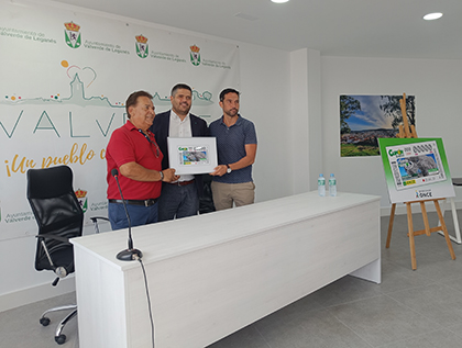 Presentación del cupón de la ONCE dedicado al Almendro Real de Valverde de Leganés