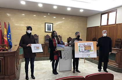 Foto de familia de la presentación del cupón dedicado al arroz con costillejas