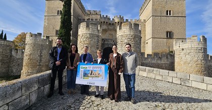 Presentación del cupón dedicado al Castillo de Ampudia, realizada en el propio castillo