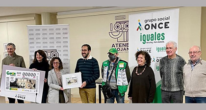 Foto de familia de la presentación del cupón de la ONCE dedicado al Centenario del Ateneo Riojano