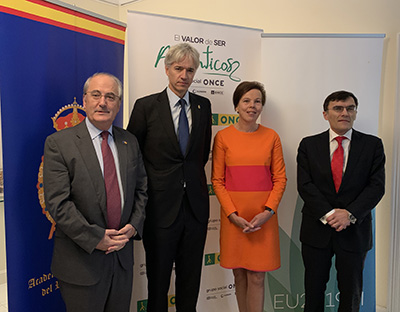 Foto familia I Encuentro de la Diplomacia para la inclusión