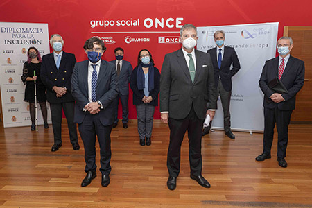 Foto de familia del III Encuentro Diplomacia para la inclusión