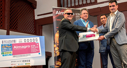 Presentación del cupón de la ONCE dedicado al Festival Internacional de Teatro de Almagro