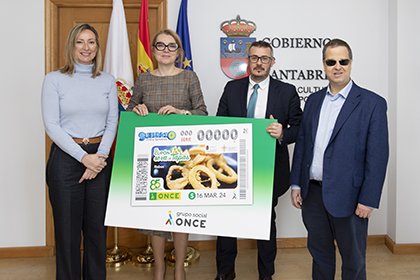 Foto de familia de la presentación del cupón dedicado a las Rabas, tapa de Cantabria