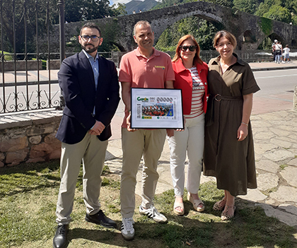 Presentación del cupón dedicado a la Fiesta del Pastor, en Cangas de Onís