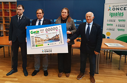 Presentación del cupòn de la ONCE dedicado a la Plaza Vieja de Saldaña