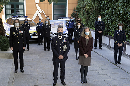 Patricia Sanz y Pascual Martínez, en primer término, con efectivos de la Policía Local de varias ciudades