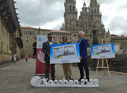 Manuel Martínez Pan, Nava Castro y José Antonio Riveiro presentan el cupón