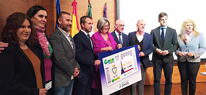 Foto de familia de la presentación del cupón dedicado al Centenario del Real Jaén CF