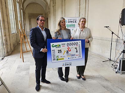 Presentación del cupón dedicado al Teatro de Artes de Calle de Valladolid