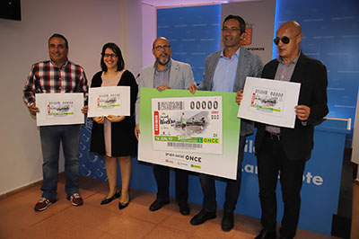 Foto de familia presentación del cupón dedicado a la Wine Run de Lanzarote