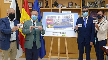 Presentación del cupón dedicado al Mercado de Ceuta