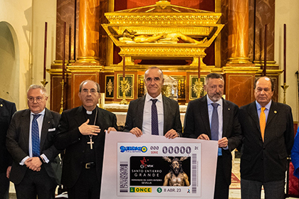 Presentación del cupón que la ONCE dedica al Santo Entierro Grande de Sevilla
