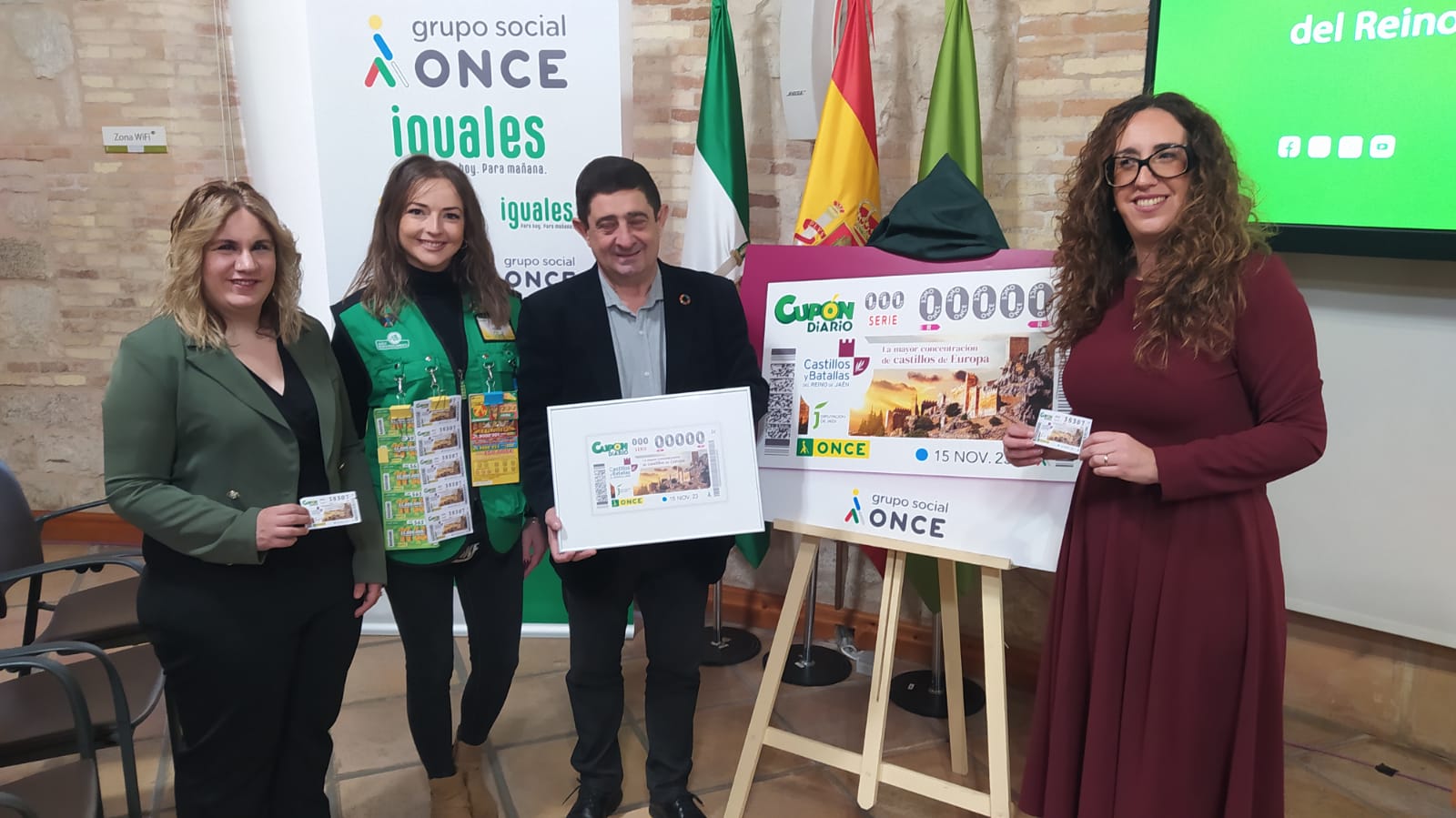 Foto de familia presentación del cupón dedicado a los Castillos y Batallas del Reino de Jaén 