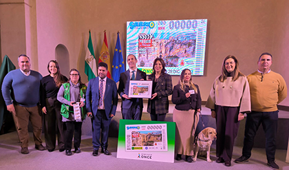 Foto de familia de la presentación del cupón dedicado a Ronda, en la serie Pueblos de película