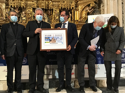 Foto de familia de la presentación del cupón dedicado al VIII Centenario de la Catedral de Burgos