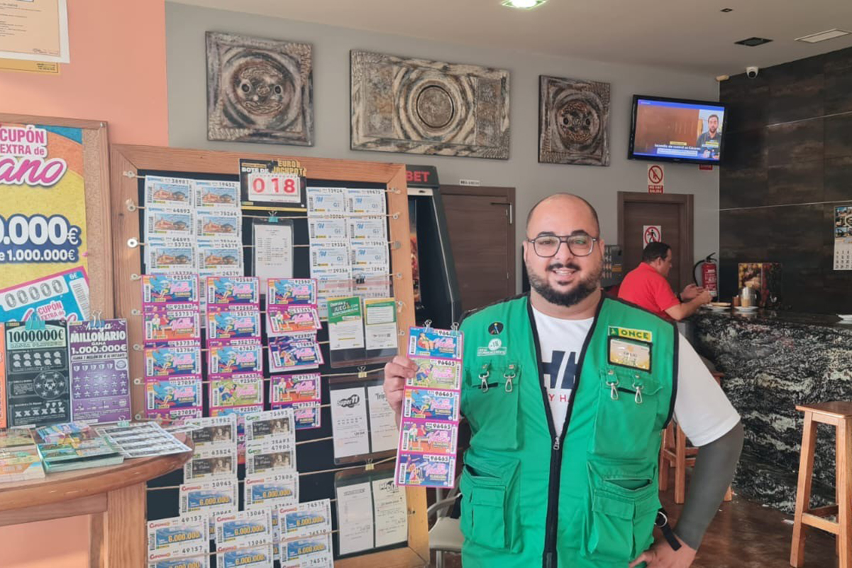 Emilio Fernández, vendedor que ha dejado el premio mayor en Granada