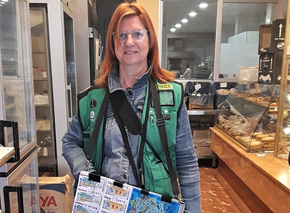 Ana María Sánchez, vendedora de la ONCE en la localidad de Silla (Valencia)