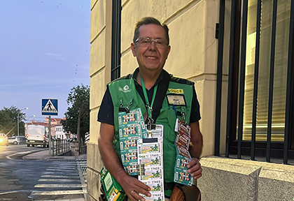 Miguel Nieto, vendedor ONCE en Trujillo,