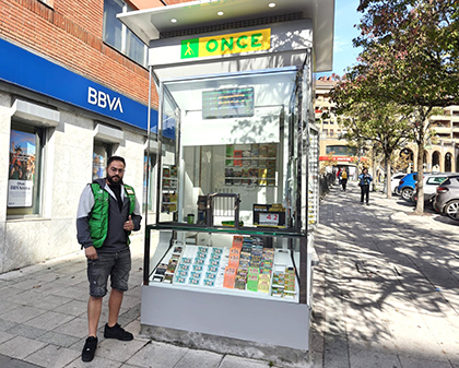 Francisco Gabarri, vendedor ONCE en  Beasain
