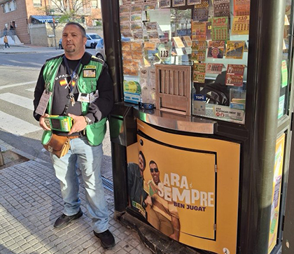 Raúl López García, vendedor ONCE en Tarragona 