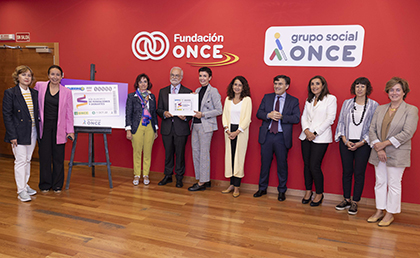 Foto de familia de la presentación del cupón dedicado al Día Europeo de Fundaciones y Donantes