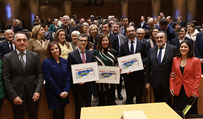 Presentación del cupón dedicado a la reforma del artículo 49 de la Constitución