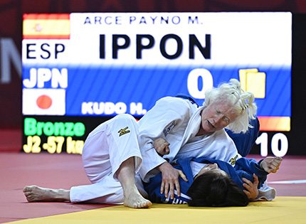 Marta Arce en pleno combate