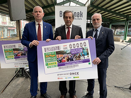 Presentación del cupón de la ONCE dedicado al Mercado de Gernika Lumo