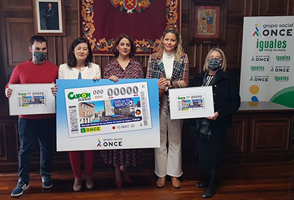 Foto de familia de la presentación del cupón dedicado al l Mercado Medieval de Teruel