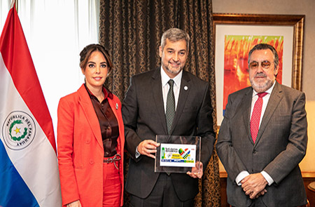 Presidente y Primera Dama de Paraguay junto a Miguel Carballeda