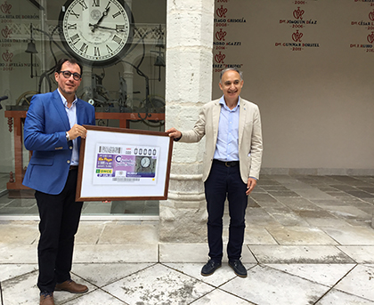 Presentación del cupón de la ONCE dedicado al Reloj de la Universidad de Valladolid